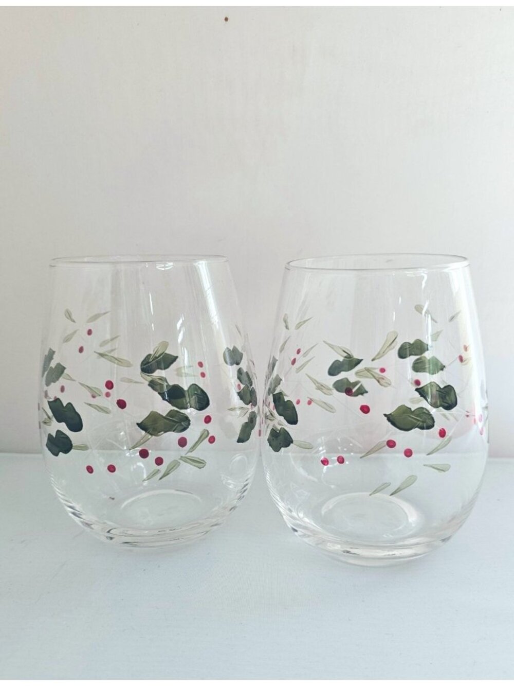 2 Pfaltzgraff Winterberry stemless Wine Glasses festive holiday handpainted